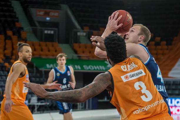 这位曾在2 这位曾在2