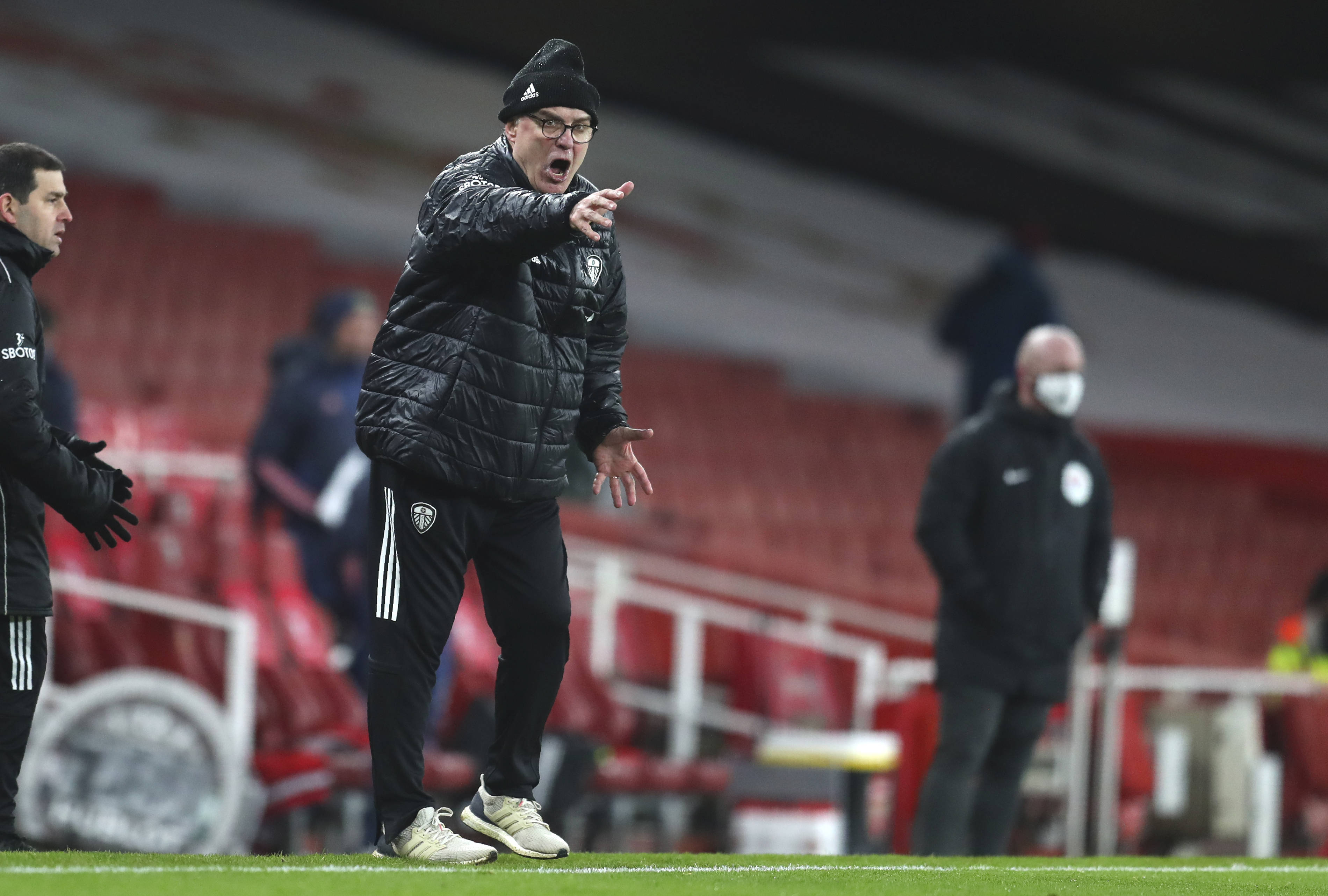 进行深入探 进行深入探