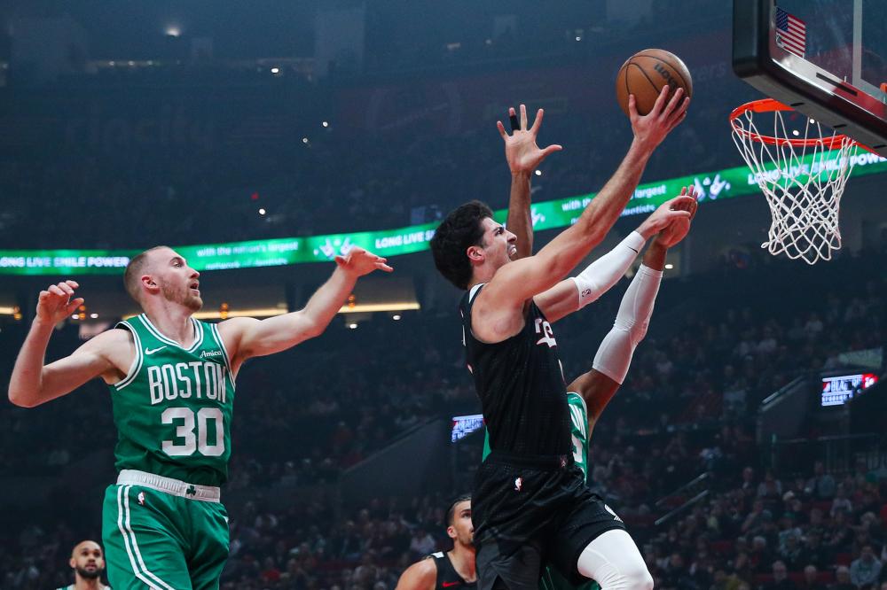 场的球迷而 场的球迷而